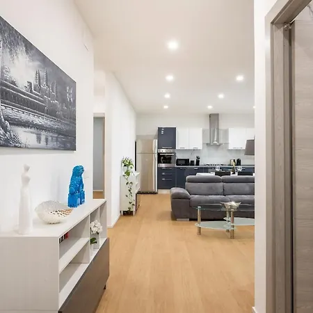Apartamento Casa Bloom - Penthouse City-center View & Free Parking Oristano