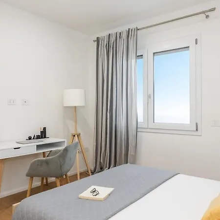Apartamento Casa Bloom - Penthouse City-center View & Free Parking