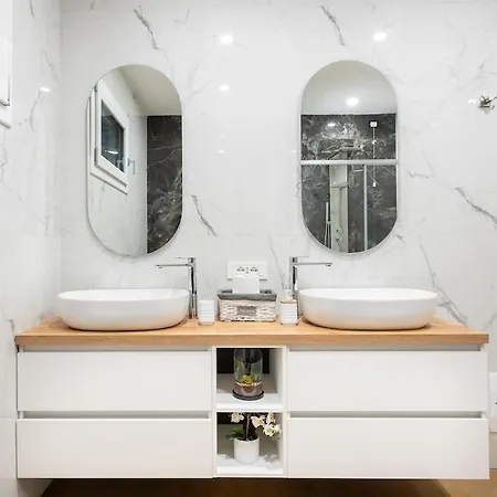 Apartamento Casa Bloom - Penthouse City-center View & Free Parking