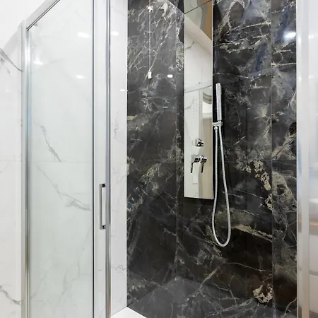 Apartamento Casa Bloom - Penthouse City-center View & Free Parking
