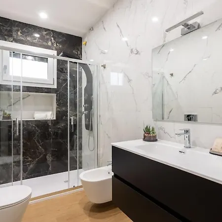 Apartamento Casa Bloom - Penthouse City-center View & Free Parking *