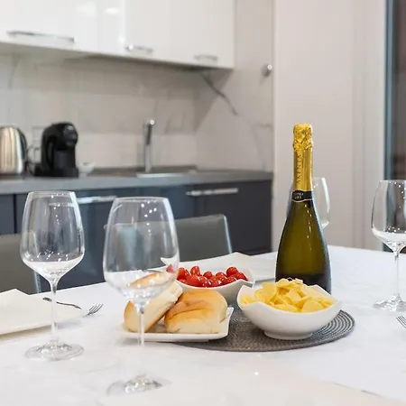 Apartamento Casa Bloom - Penthouse City-center View & Free Parking